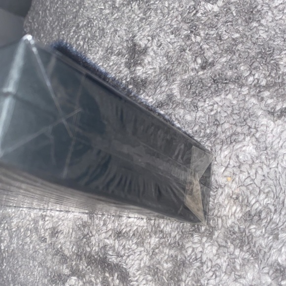 Kilian Vodka on the Rocks
Fresh Woodsy Unisex By Kilian 1.7 o z New - Picture 2 of 3